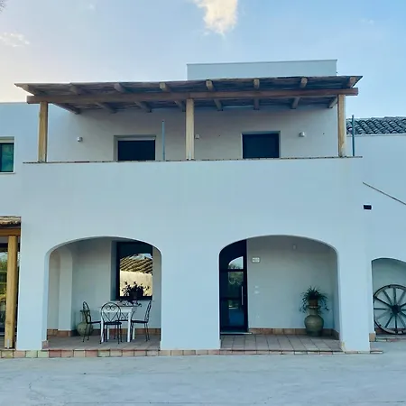 Casale Laurus Bed & Breakfast *