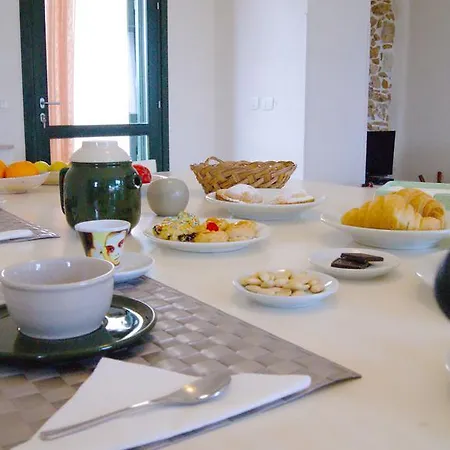 Casale Laurus Bed and breakfast Locogrande