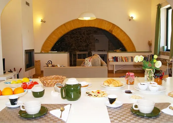 卡萨莱劳勒斯住宿加早餐旅馆 4*